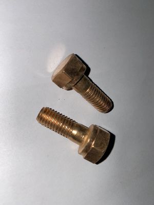 Série 190 12V. 03.53B Pièces moteur Tête de bouteille Évacuateur vis de port Composant standard
