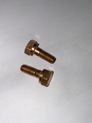 Série 190 12V. 03.53B Pièces moteur Tête de bouteille Évacuateur vis de port Composant standard