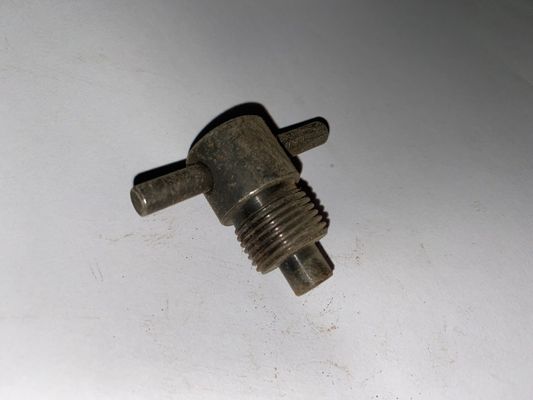 Componente standard, vis de fuite en fer pour le générateur de Jichai, moteur Chidong 12V. 10.10
