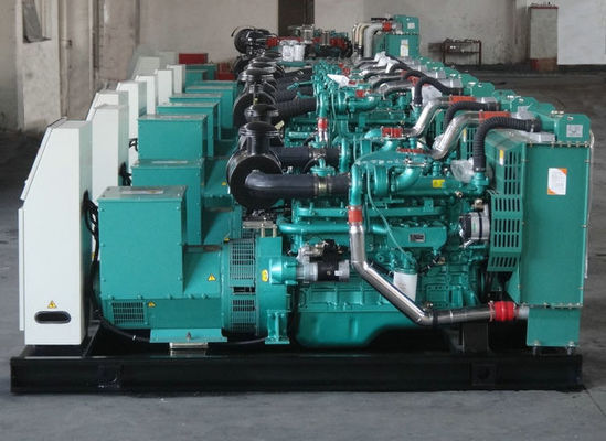 Générateur diesel de 100 kW sans pinceau Genset refroidi à l'eau avec réservoir de carburant de base Y100